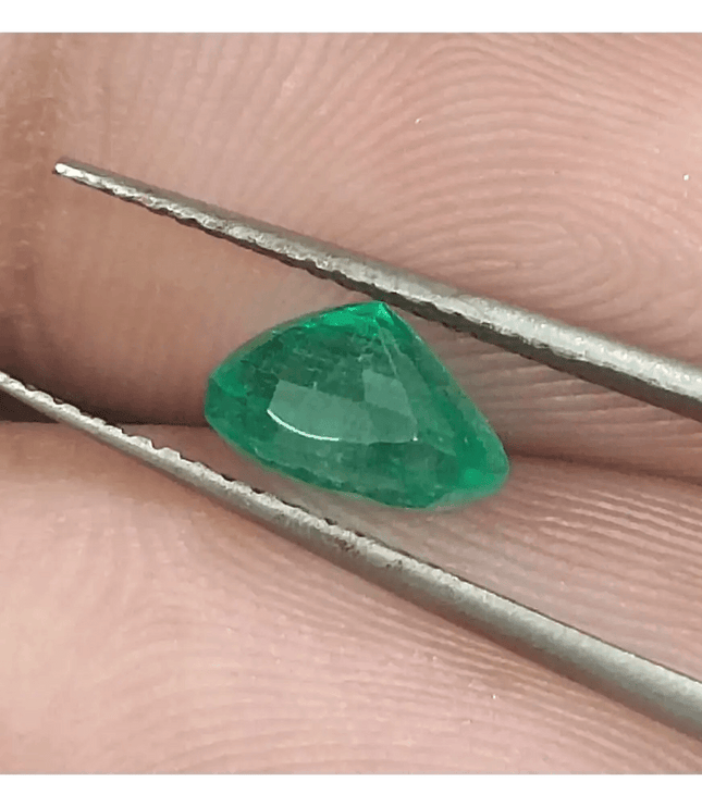 GSI Certified 1.56ct Colombian Emerald, 100% Natural Gemstone - SMSGEMS 