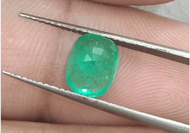 GSI Certified 1.56ct Colombian Emerald, 100% Natural Gemstone - SMSGEMS 