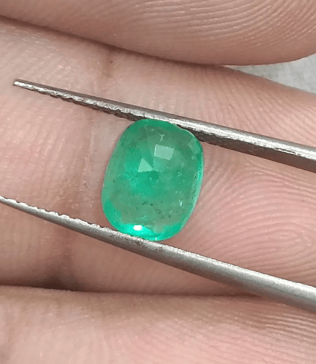 GSI Certified 1.56ct Colombian Emerald, 100% Natural Gemstone - SMSGEMS 