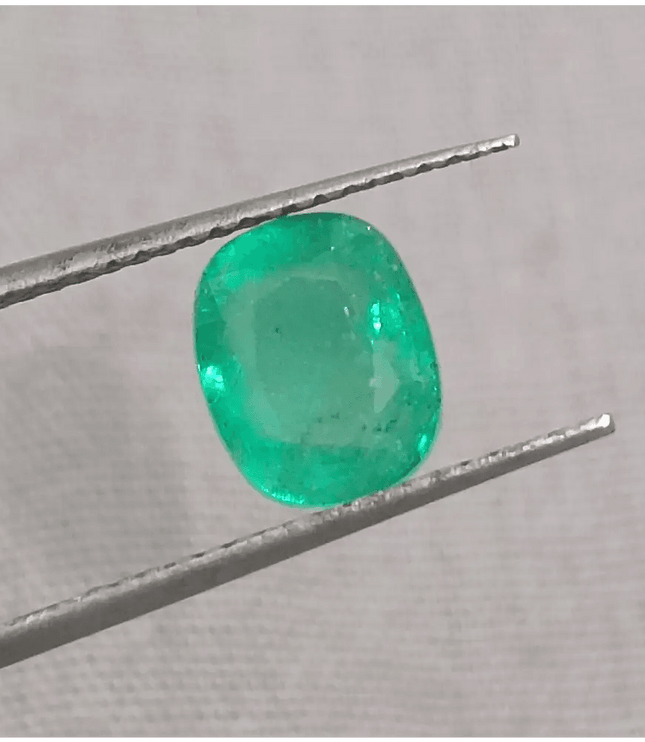 GSI Certified 1.56ct Colombian Emerald, 100% Natural Gemstone - SMSGEMS 
