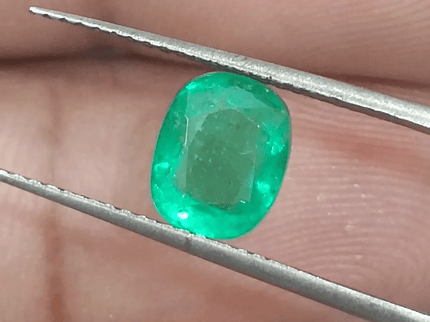 GSI Certified 1.56ct Colombian Emerald, 100% Natural Gemstone - SMSGEMS 