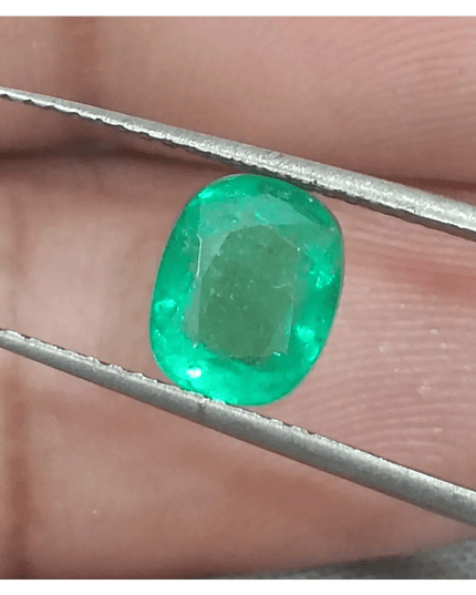 GSI Certified 1.56ct Colombian Emerald, 100% Natural Gemstone - SMSGEMS 