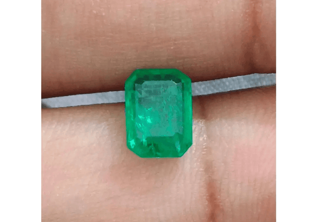 GSI Certified 1.56ct Medium Intense Green Emerald, 100% Natural Gemstone - SMSGEMS 