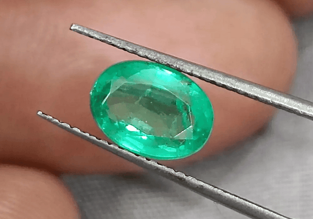 GSI Certified 1.63ct Colombian Emerald, Natural Gemstones - SMSGEMS 