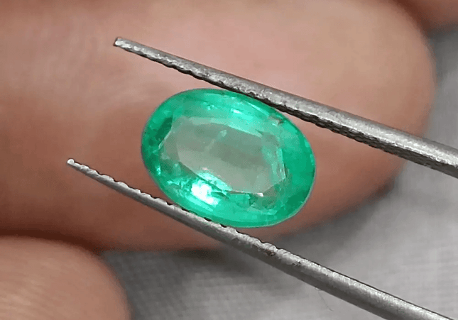 GSI Certified 1.63ct Colombian Emerald, Natural Gemstones - SMSGEMS 