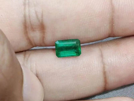 GSI Certified 1.64ct AAA Grade Zambian Emerald , 100% Natural Earth Mined Gem. - SMSGEMS 