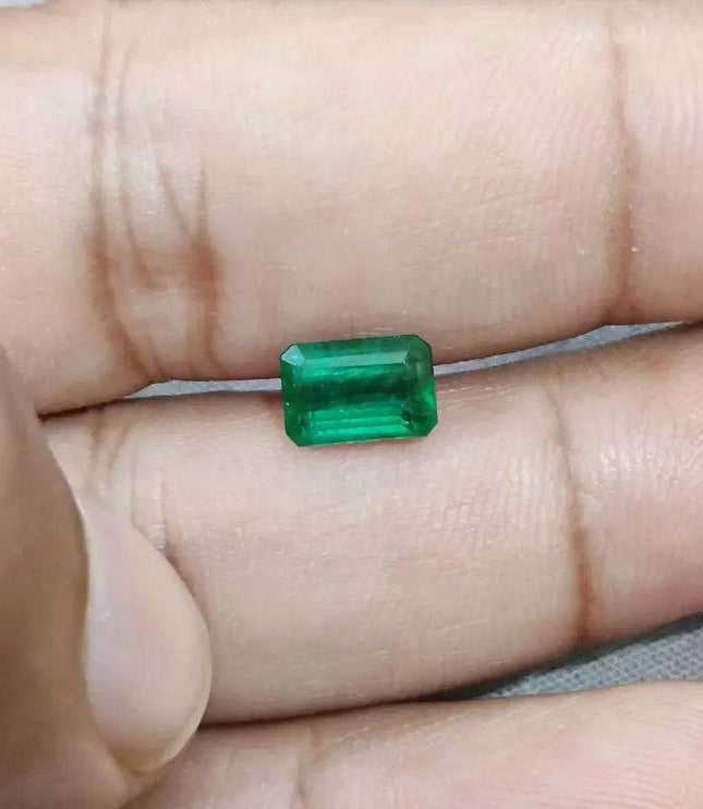 GSI Certified 1.64ct AAA Grade Zambian Emerald , 100% Natural Earth Mined Gem. - SMSGEMS 