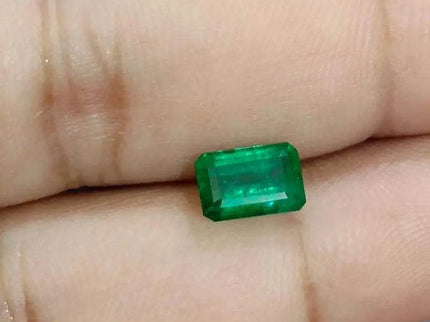 GSI Certified 1.64ct AAA Grade Zambian Emerald , 100% Natural Earth Mined Gem. - SMSGEMS 