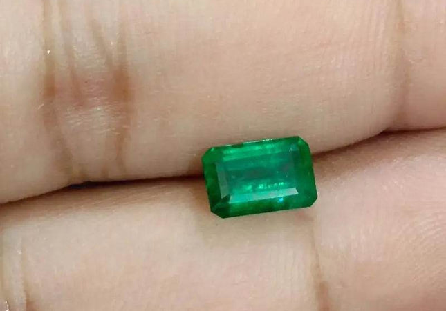 GSI Certified 1.64ct AAA Grade Zambian Emerald , 100% Natural Earth Mined Gem. - SMSGEMS 