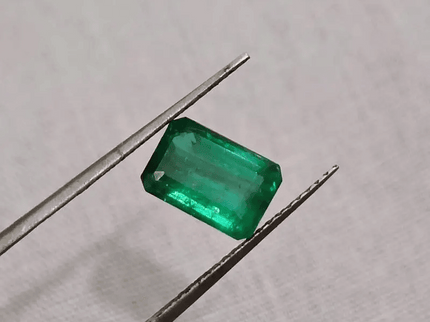 GSI Certified 1.64ct AAA Grade Zambian Emerald , 100% Natural Earth Mined Gem. - SMSGEMS 