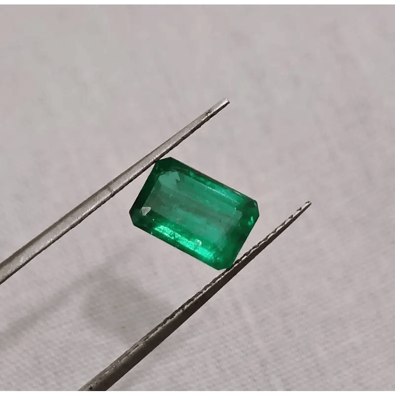 GSI Certified 1.64ct AAA Grade Zambian Emerald , 100% Natural Earth Mined Gem. - SMSGEMS 