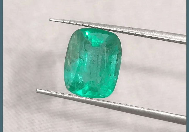 1.66ct Medium Electric Green Emerald GSI Certified Gemstone - SMSGEMS 