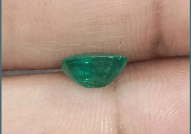 1.66ct Medium Electric Green Emerald GSI Certified Gemstone - SMSGEMS 