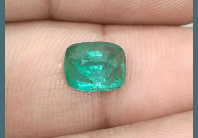 1.66ct Medium Electric Green Emerald GSI Certified Gemstone - SMSGEMS 