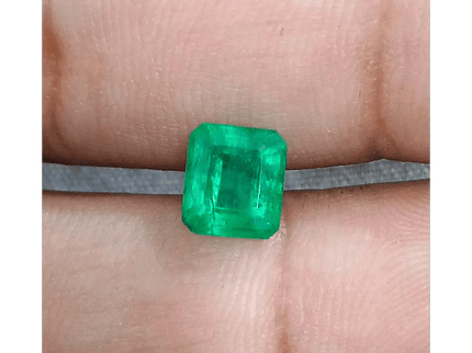 GSI Certified 1.68ct Velvet Green Swat Emerald , 100% Natural Earth Mined Gemstone - SMSGEMS 