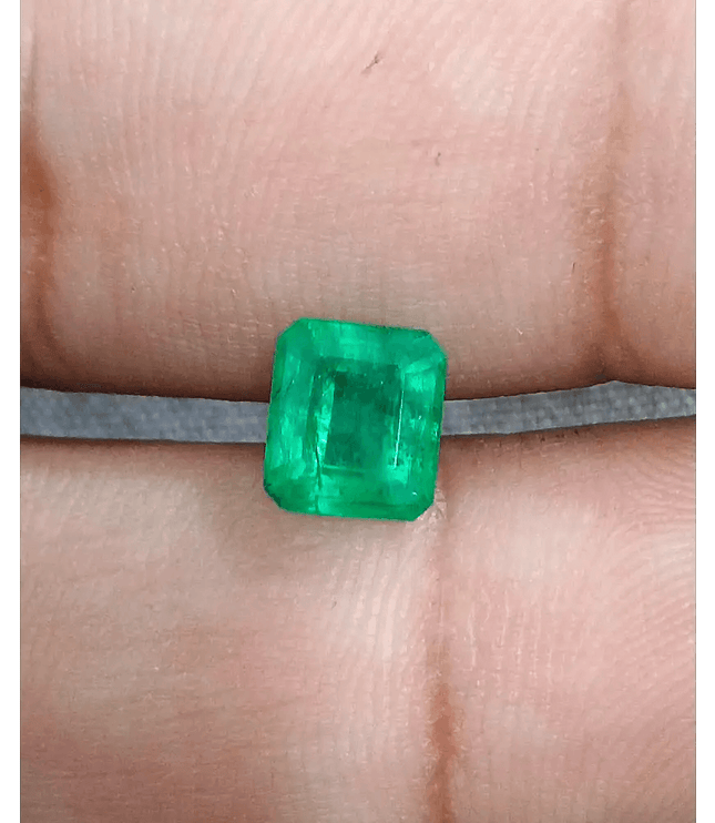 GSI Certified 1.68ct Velvet Green Swat Emerald , 100% Natural Earth Mined Gemstone - SMSGEMS 