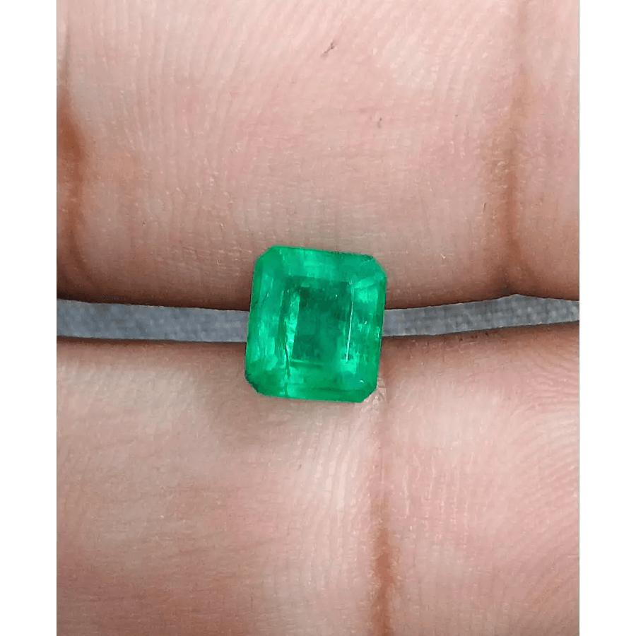 GSI Certified 1.68ct Velvet Green Swat Emerald , 100% Natural Earth Mined Gemstone - SMSGEMS 