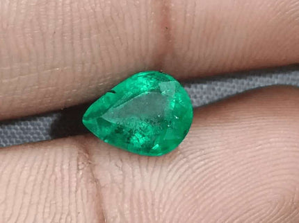 1.83ct Bright Deep Green Emerald Certified by GSI - SMSGEMS 
