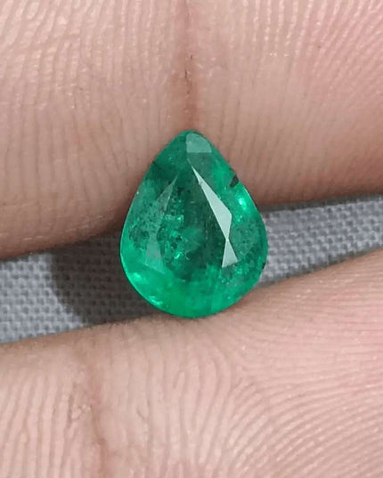 1.83ct Bright Deep Green Emerald Certified by GSI - SMSGEMS 