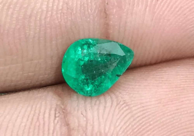 1.83ct Bright Deep Green Emerald Certified by GSI - SMSGEMS 