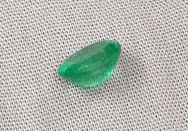 GSI Certified 1.83ct Vivid Green Emerald, Natural Gemstone - SMSGEMS 