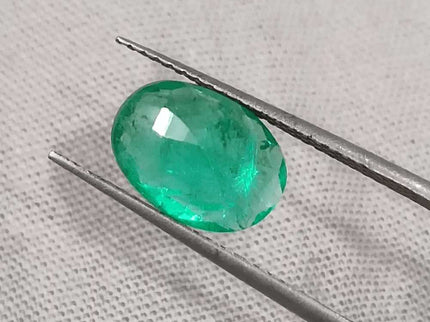 1.85ct Bright Parrot Green GSI Certified - SMSGEMS 