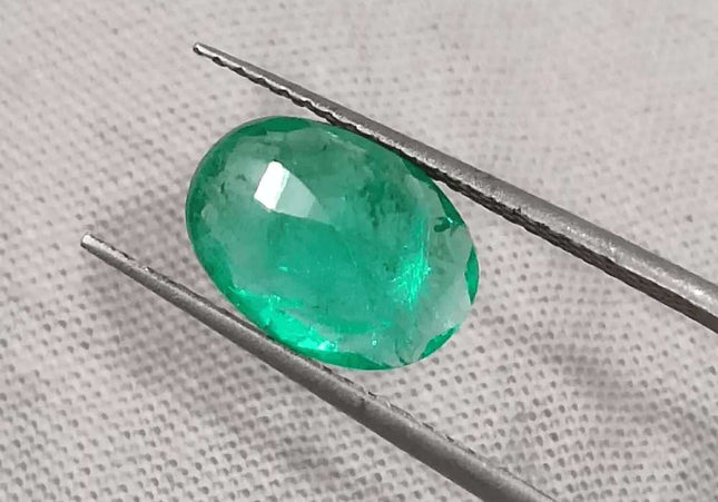 1.85ct Bright Parrot Green GSI Certified - SMSGEMS 