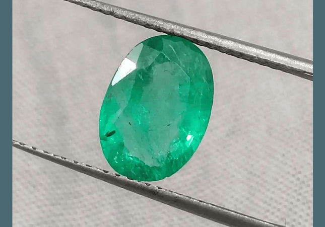 1.85ct Bright Parrot Green GSI Certified - SMSGEMS 