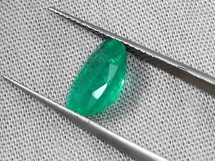 1.85ct Bright Parrot Green GSI Certified - SMSGEMS 