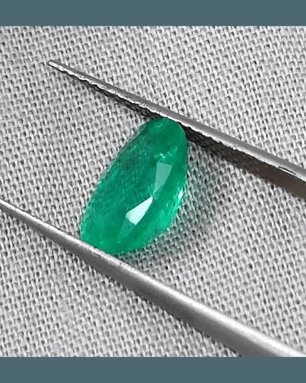 1.85ct Bright Parrot Green GSI Certified - SMSGEMS 