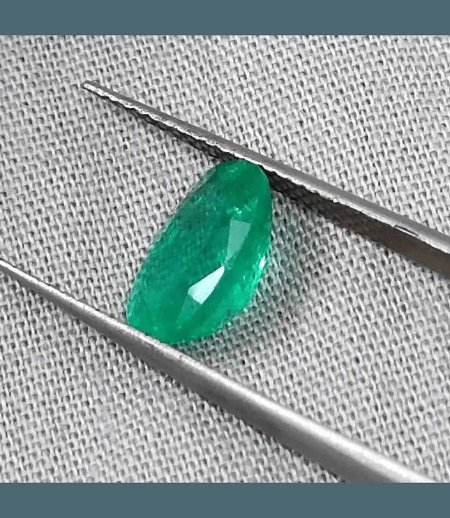 1.85ct Bright Parrot Green GSI Certified - SMSGEMS 