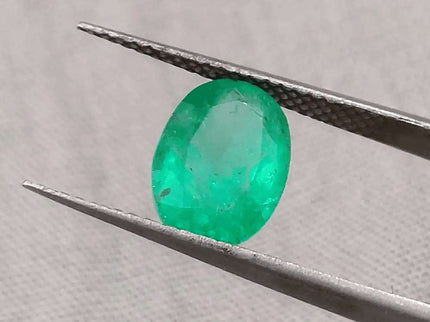 1.85ct Bright Parrot Green GSI Certified - SMSGEMS 