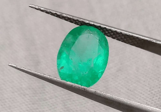1.85ct Bright Parrot Green GSI Certified - SMSGEMS 