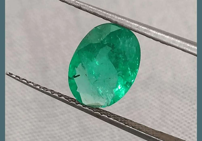 1.85ct Bright Parrot Green GSI Certified - SMSGEMS 