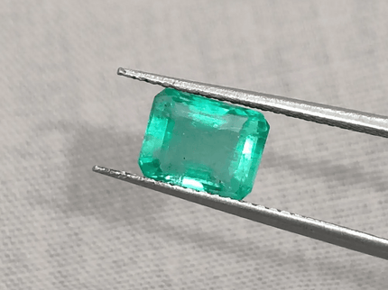 GSI Certified 1.85ct Intense Green Zambian Emerald, 100% Natural Gem - SMSGEMS 