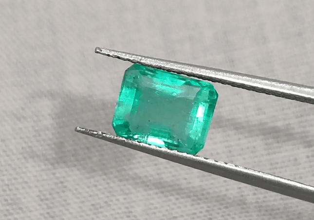 GSI Certified 1.85ct Intense Green Zambian Emerald, 100% Natural Gem - SMSGEMS 