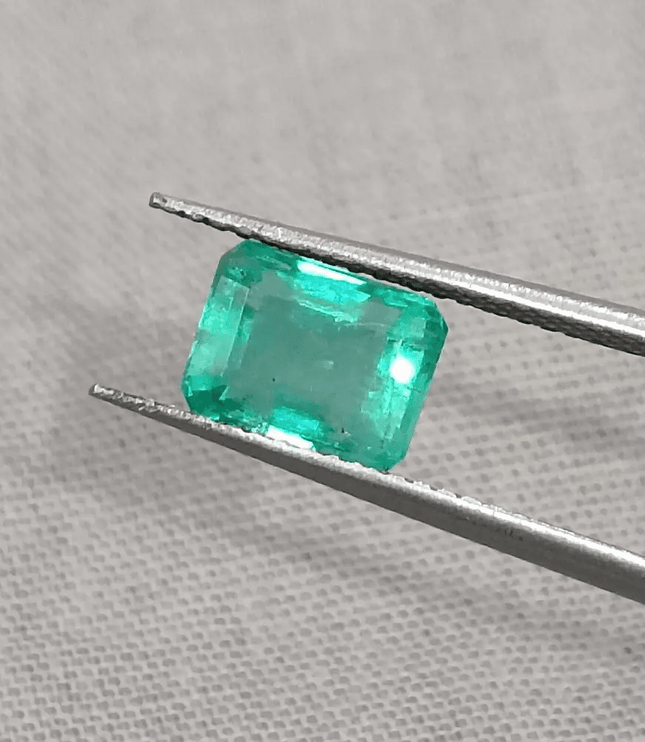 GSI Certified 1.85ct Intense Green Zambian Emerald, 100% Natural Gem - SMSGEMS 