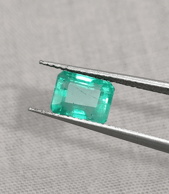 GSI Certified 1.85ct Intense Green Zambian Emerald, 100% Natural Gem - SMSGEMS 