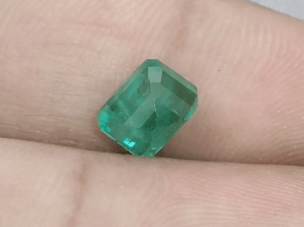 GSI Certified 1.85ct Intense Green Zambian Emerald, 100% Natural Gem - SMSGEMS 