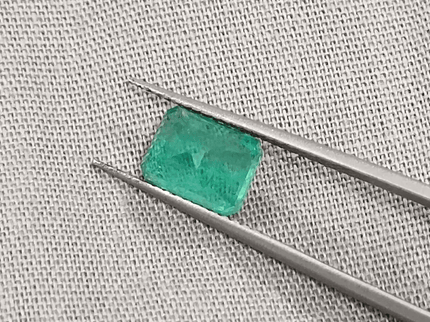 GSI Certified 1.85ct Intense Green Zambian Emerald, 100% Natural Gem - SMSGEMS 