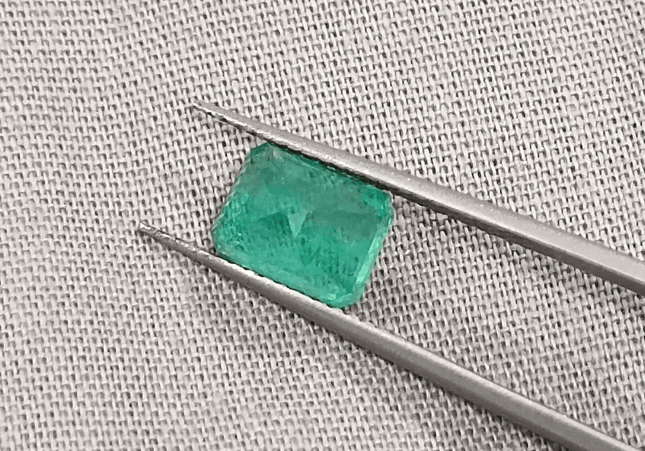 GSI Certified 1.85ct Intense Green Zambian Emerald, 100% Natural Gem - SMSGEMS 