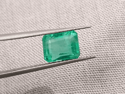 GSI Certified 1.85ct Intense Green Zambian Emerald, 100% Natural Gem - SMSGEMS 