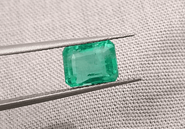GSI Certified 1.85ct Intense Green Zambian Emerald, 100% Natural Gem - SMSGEMS 