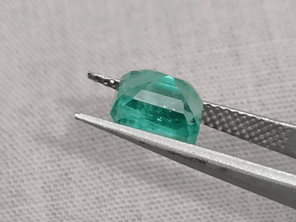 GSI Certified 1.85ct Intense Green Zambian Emerald, 100% Natural Gem - SMSGEMS 