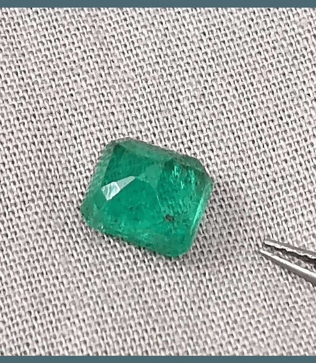 GSI Certified 1.85ct Intense Green Emerald, Natural Gemstone - SMSGEMS 