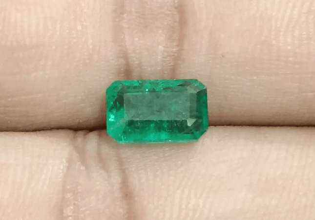 GSI Certified 1.87ct Medium Green Zambian Emerald, 100% Natural Untreated Gemstone. - SMSGEMS 
