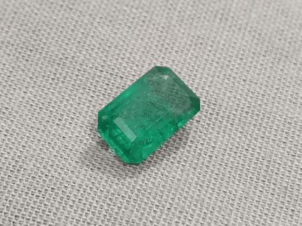 GSI Certified 1.87ct Medium Green Zambian Emerald, 100% Natural Untreated Gemstone. - SMSGEMS 