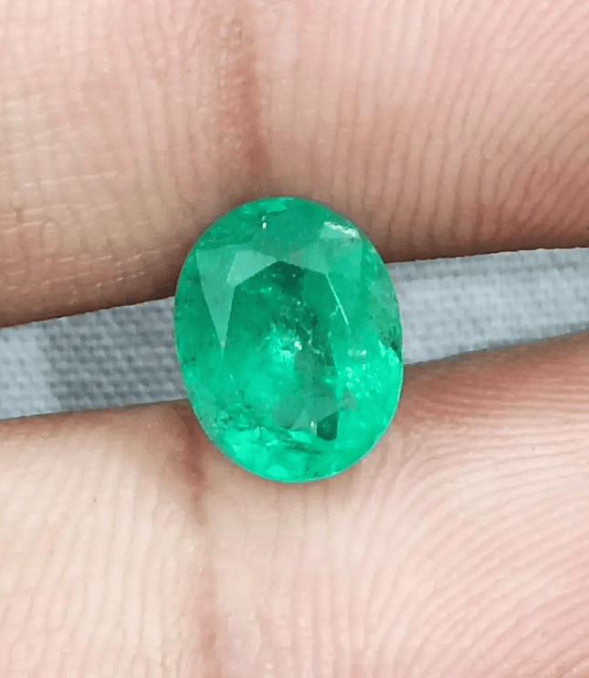 GSI Certified 1.90ct Vivid Medium Green Emerald, Natural Gemstone - SMSGEMS 