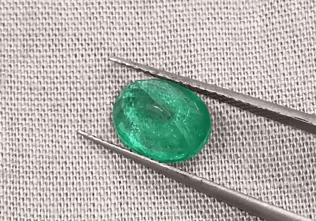GSI Certified 1.90ct Vivid Medium Green Emerald, Natural Gemstone - SMSGEMS 