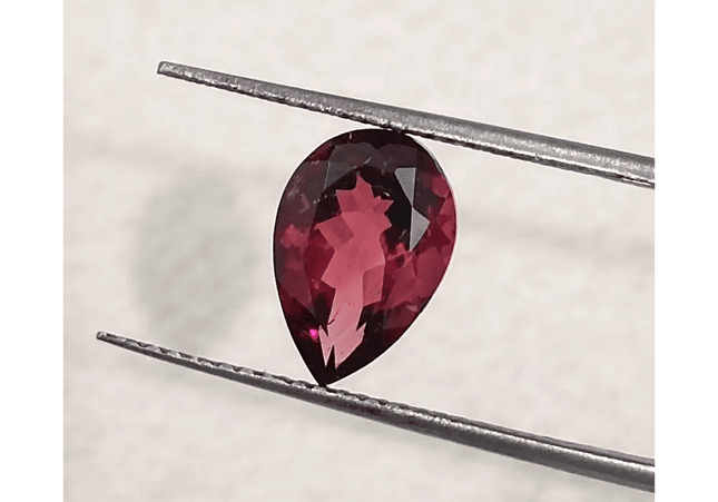 1.93ct Rubellite tourmaline certified by GSI - SMSGEMS 